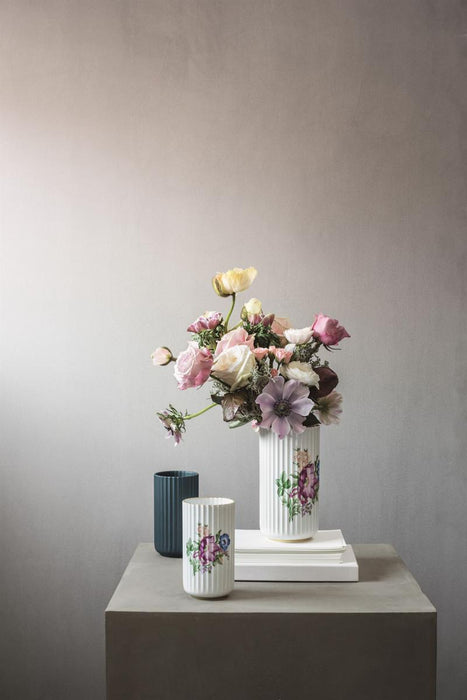 Lyngby Porcelæn vase med blomster-dekoration 20 cm