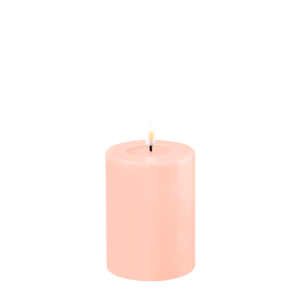 Deluxe Homeart - Lys rosa bloklys 7,5x10 cm.